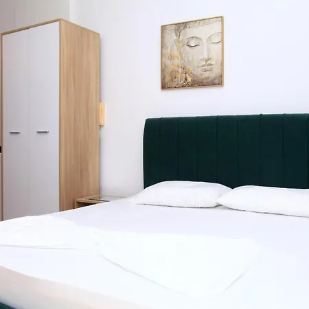 Apartel Center 1 Apartmán Durrës